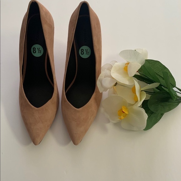 New Rebecca Minkoff Zuria Heel in Blush Suede 8.5 - Picture 9 of 10